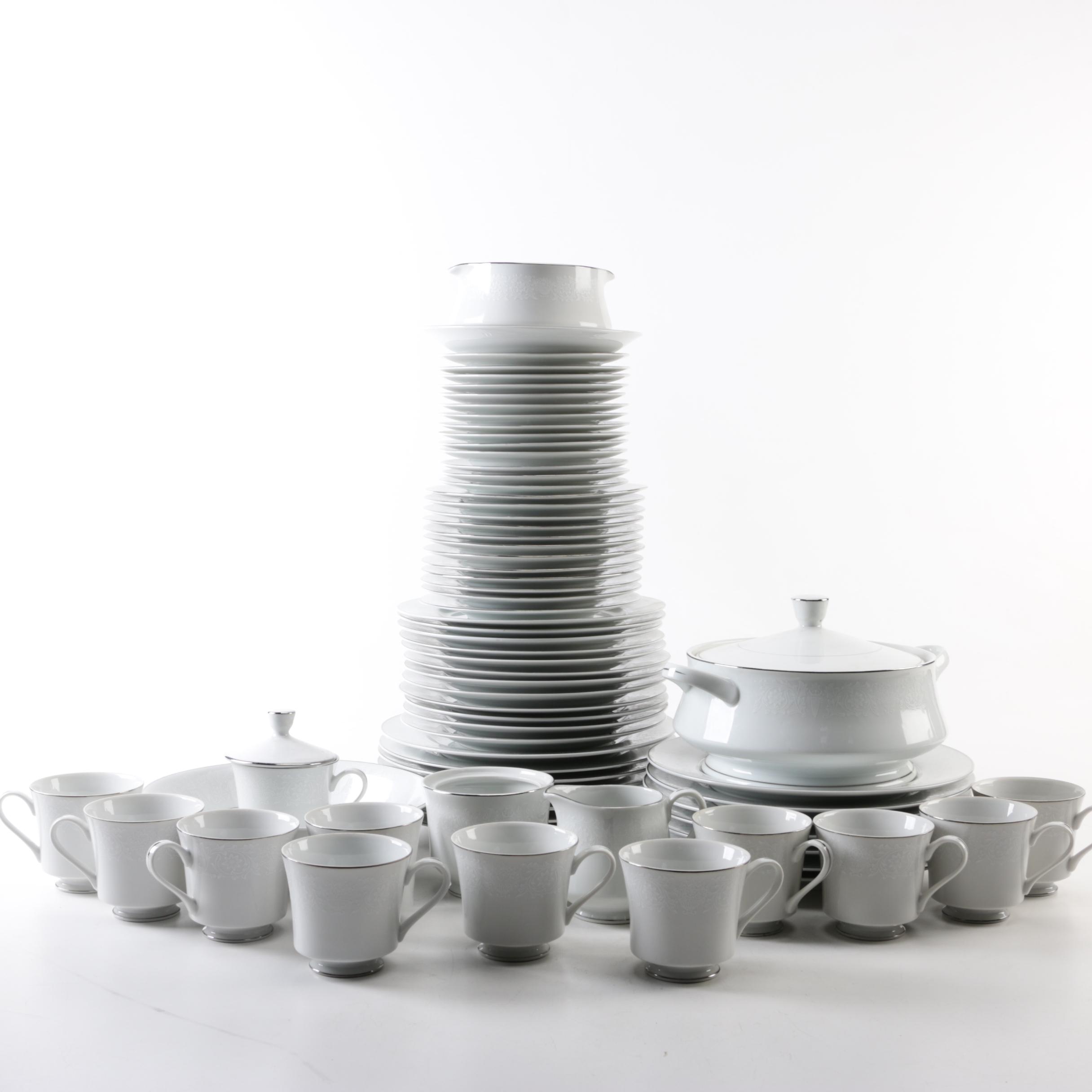 Crown Victoria "Lovelace" Porcelain Dinnerware