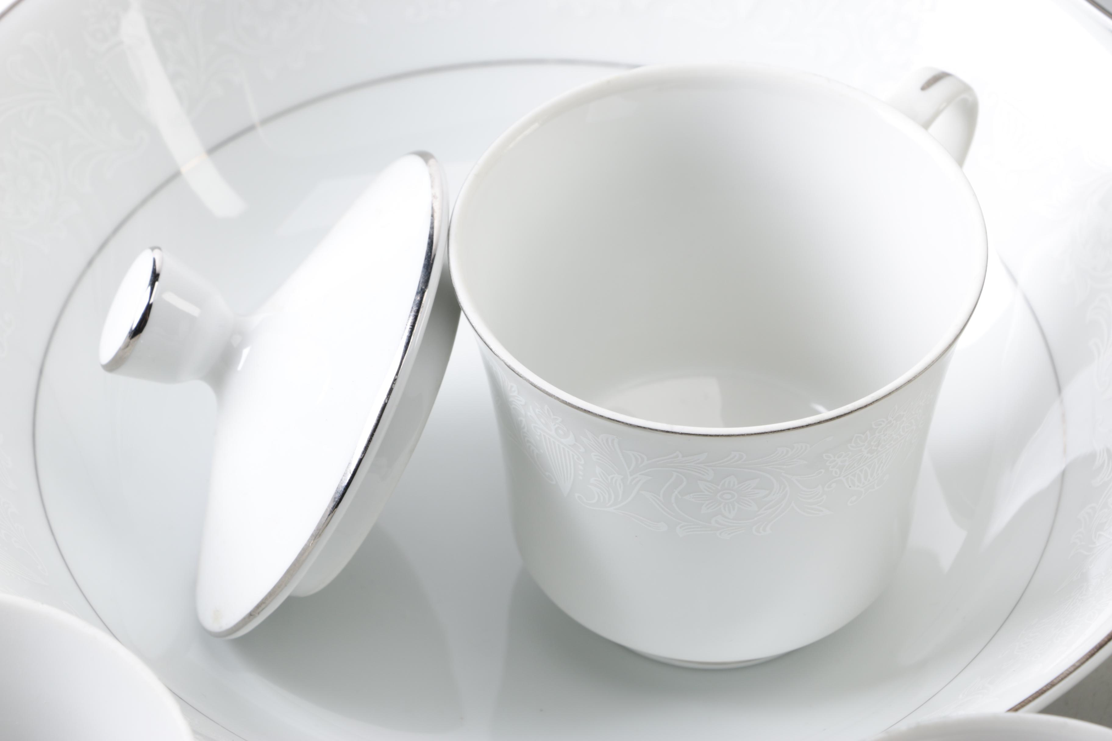 Crown Victoria "Lovelace" Porcelain Dinnerware