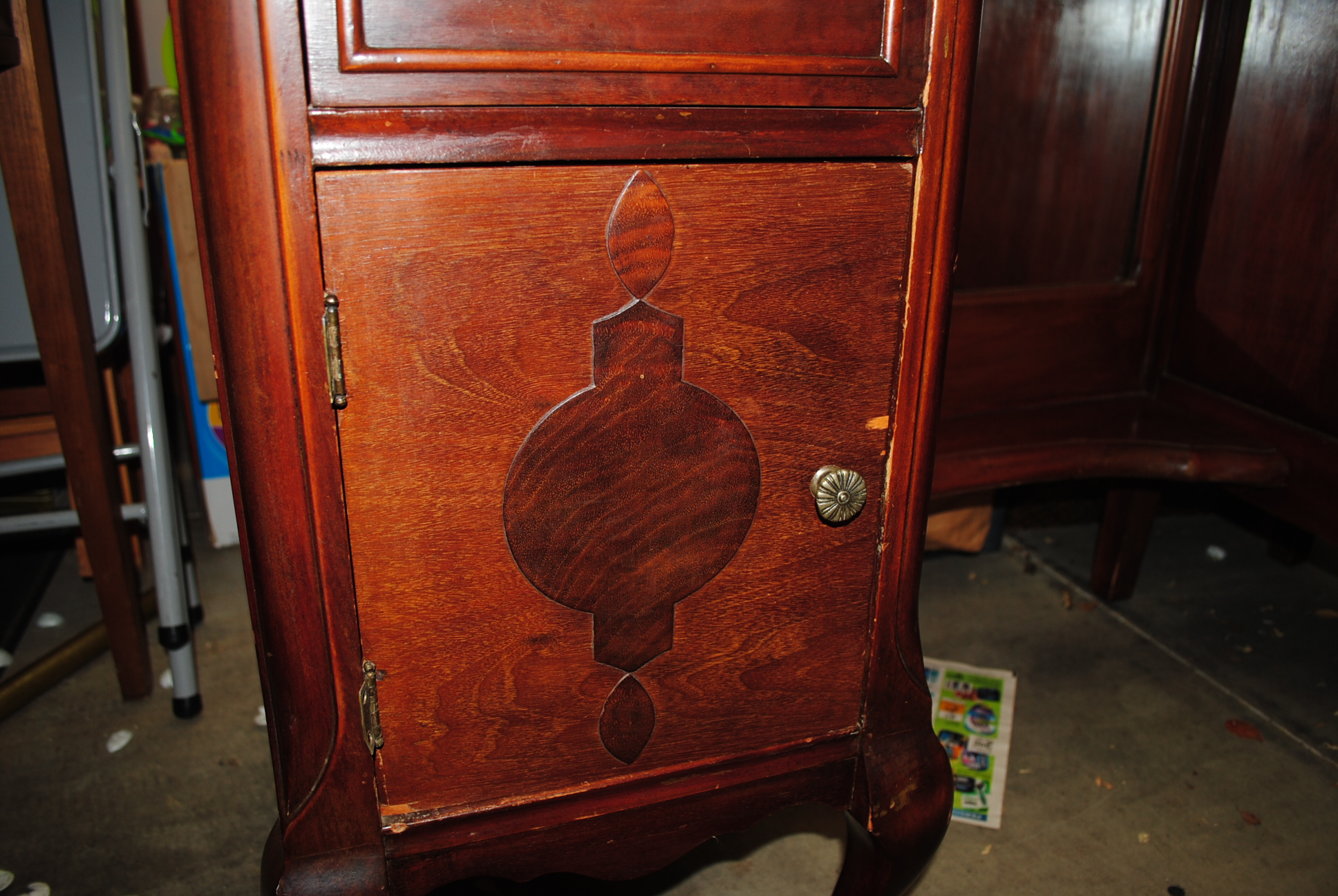 Vintage Queen Anne Style Vanity