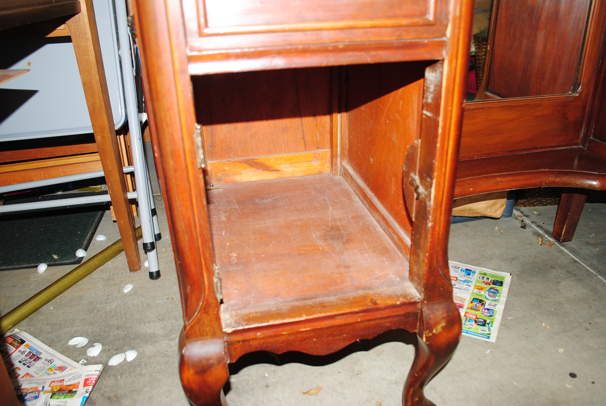 Vintage Queen Anne Style Vanity