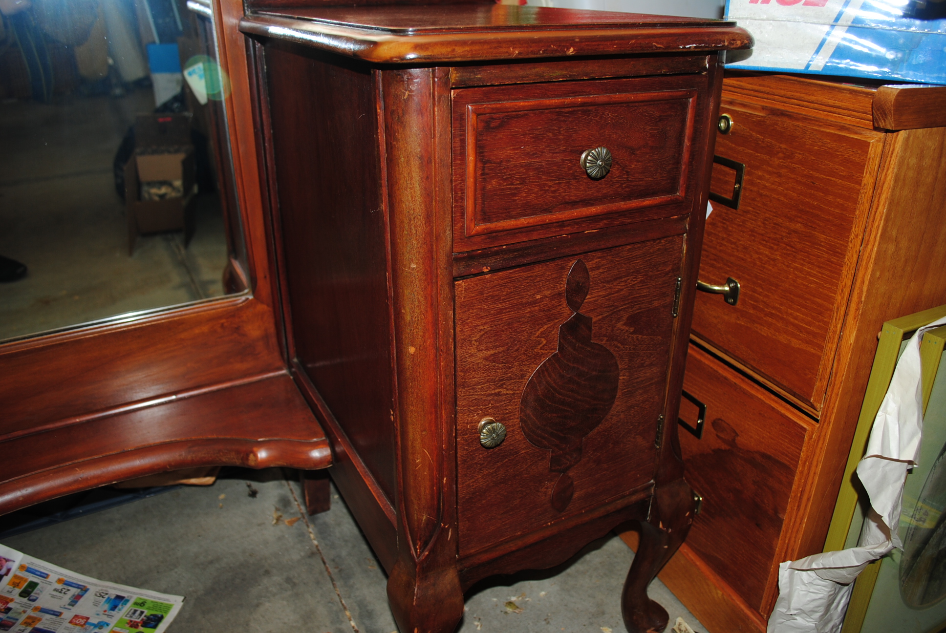 Vintage Queen Anne Style Vanity