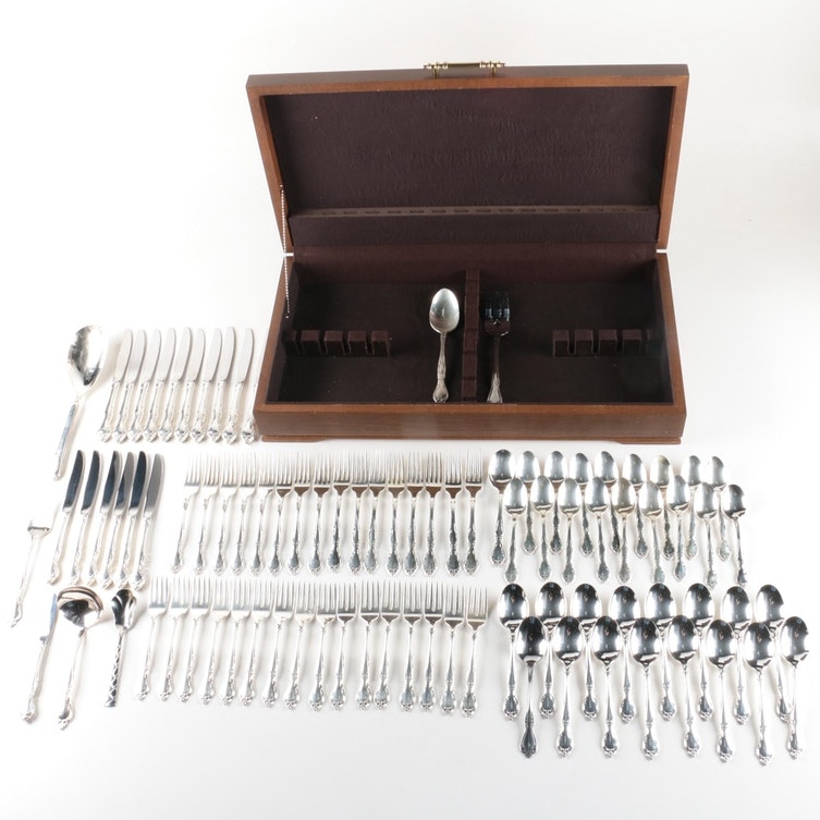 Oneida Community Stainless Steel Flatware Set