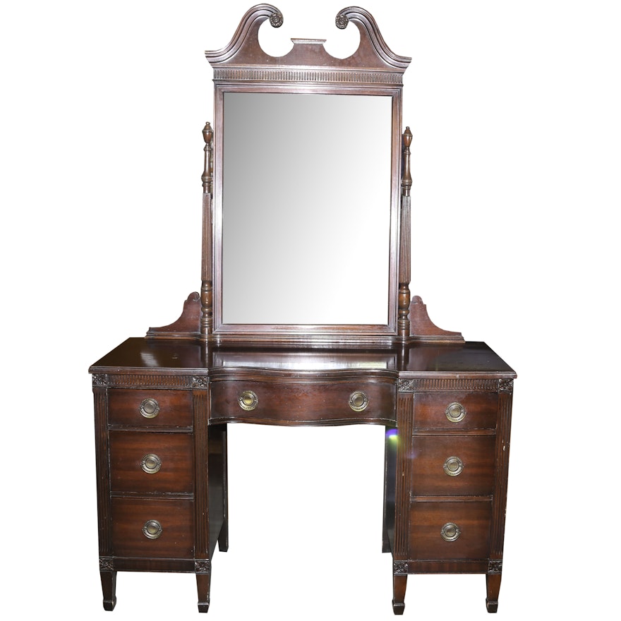 Vintage Hepplewhite Kneehole Vanity