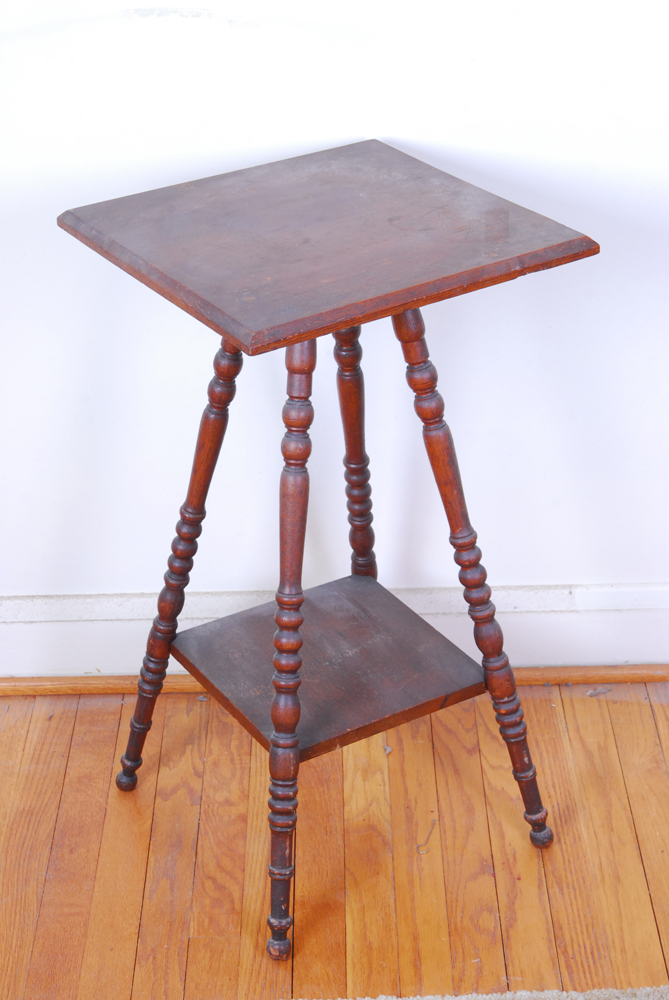 Spool Turned Accent Table