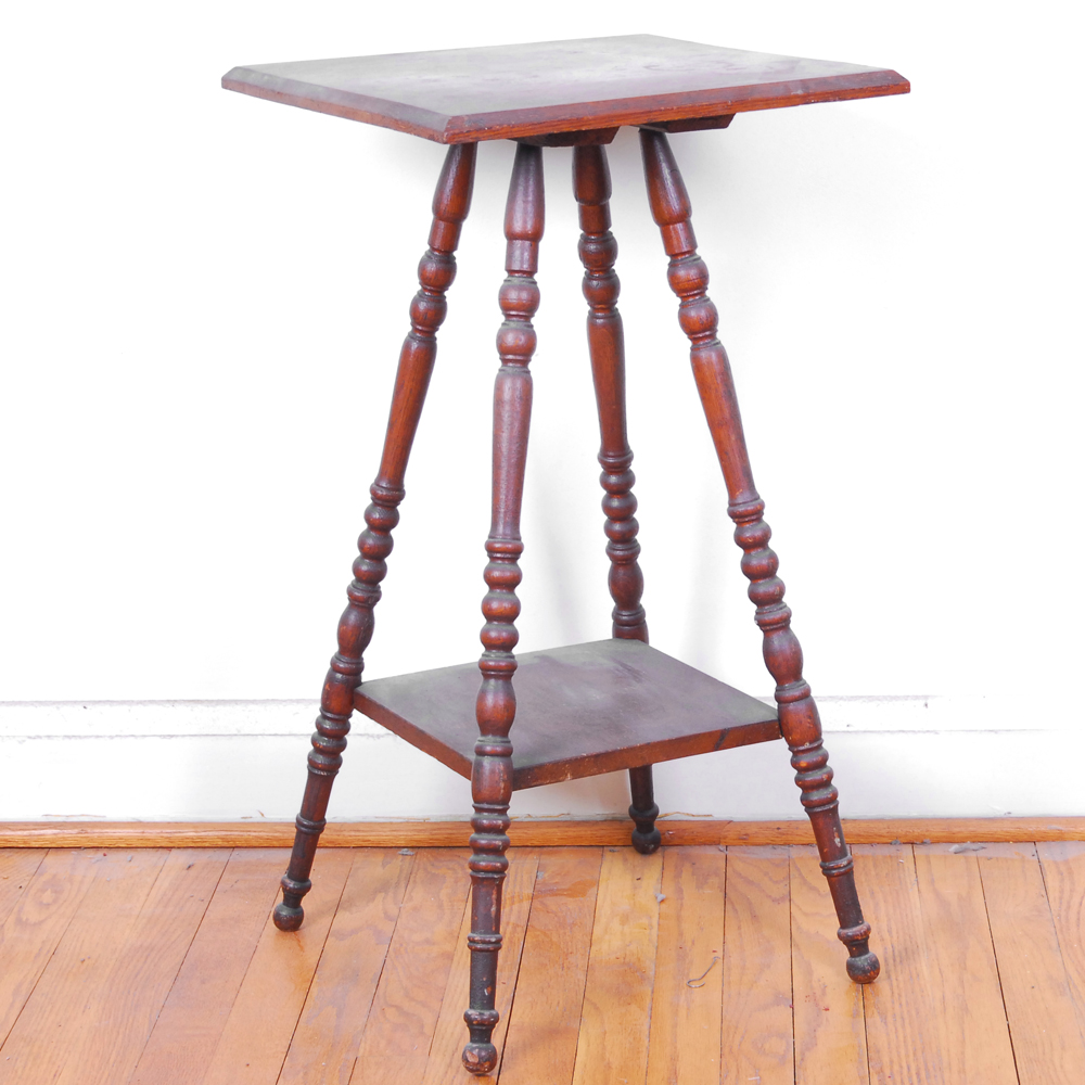 Spool Turned Accent Table