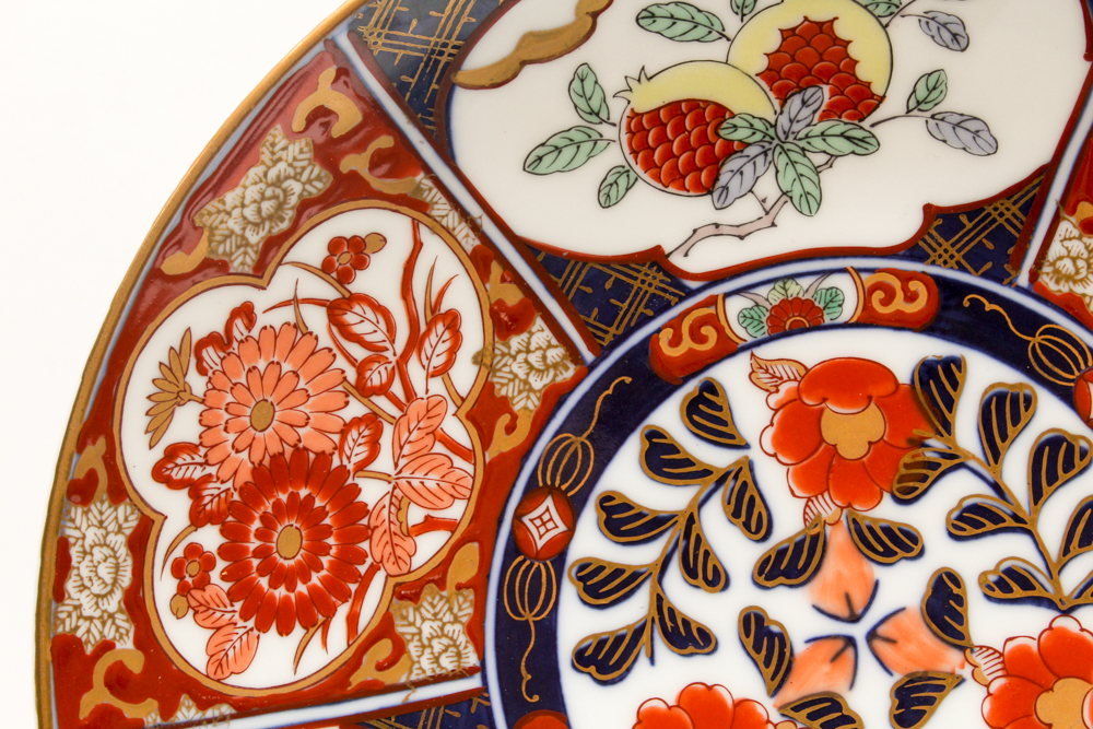 Gold Imari and Arita Hand-Painted Decorative Plates