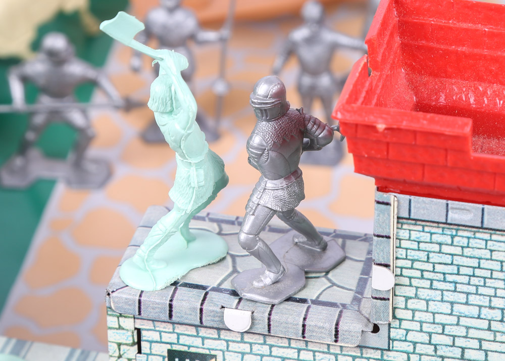 Vintage 1960s Era Marx "Medieval Castle" Model 4707 Playset