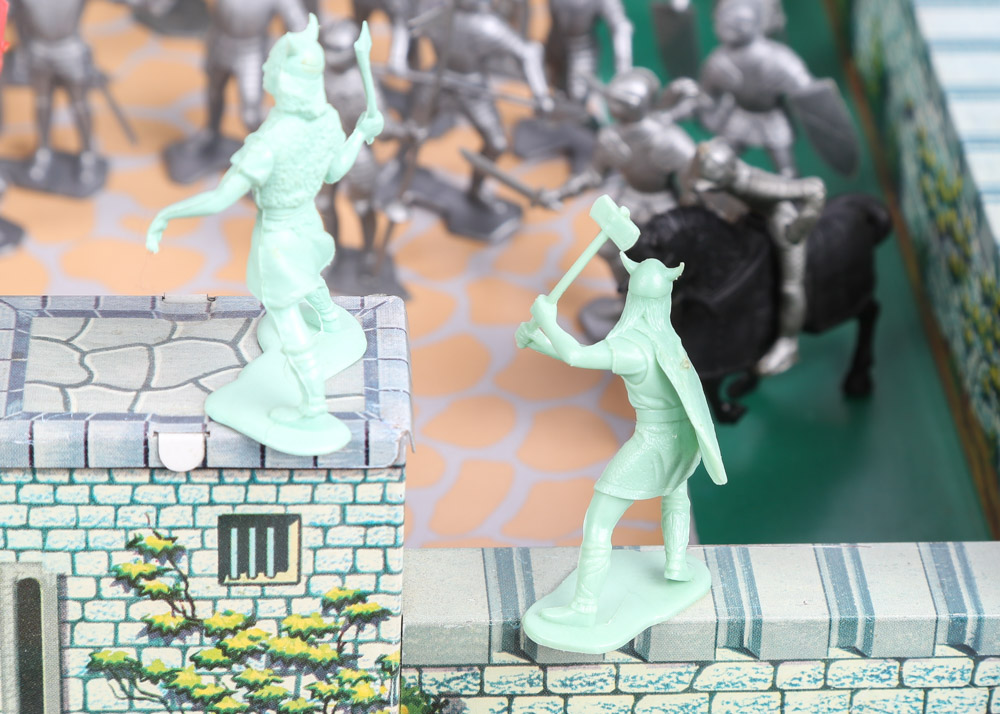 Vintage 1960s Era Marx "Medieval Castle" Model 4707 Playset