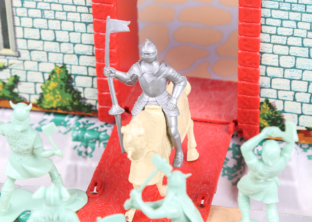 Vintage 1960s Era Marx "Medieval Castle" Model 4707 Playset