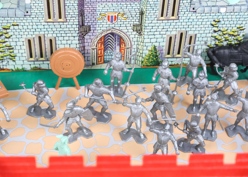 Vintage 1960s Era Marx "Medieval Castle" Model 4707 Playset