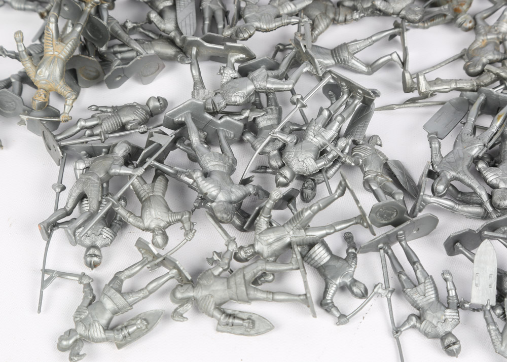 Vintage 1960s Era Marx "Medieval Castle" Model 4707 Playset