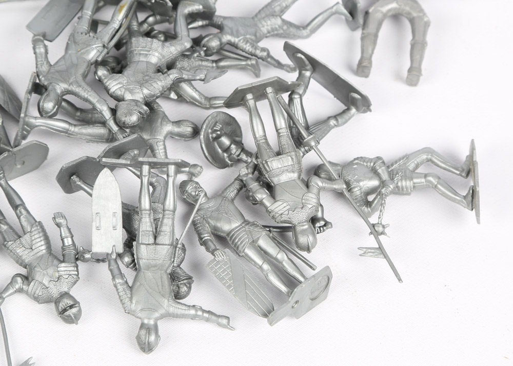 Vintage 1960s Era Marx "Medieval Castle" Model 4707 Playset