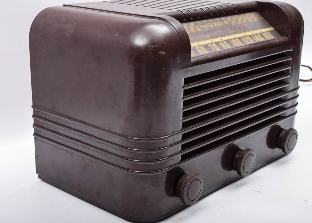 Vintage RCA Victor Radio