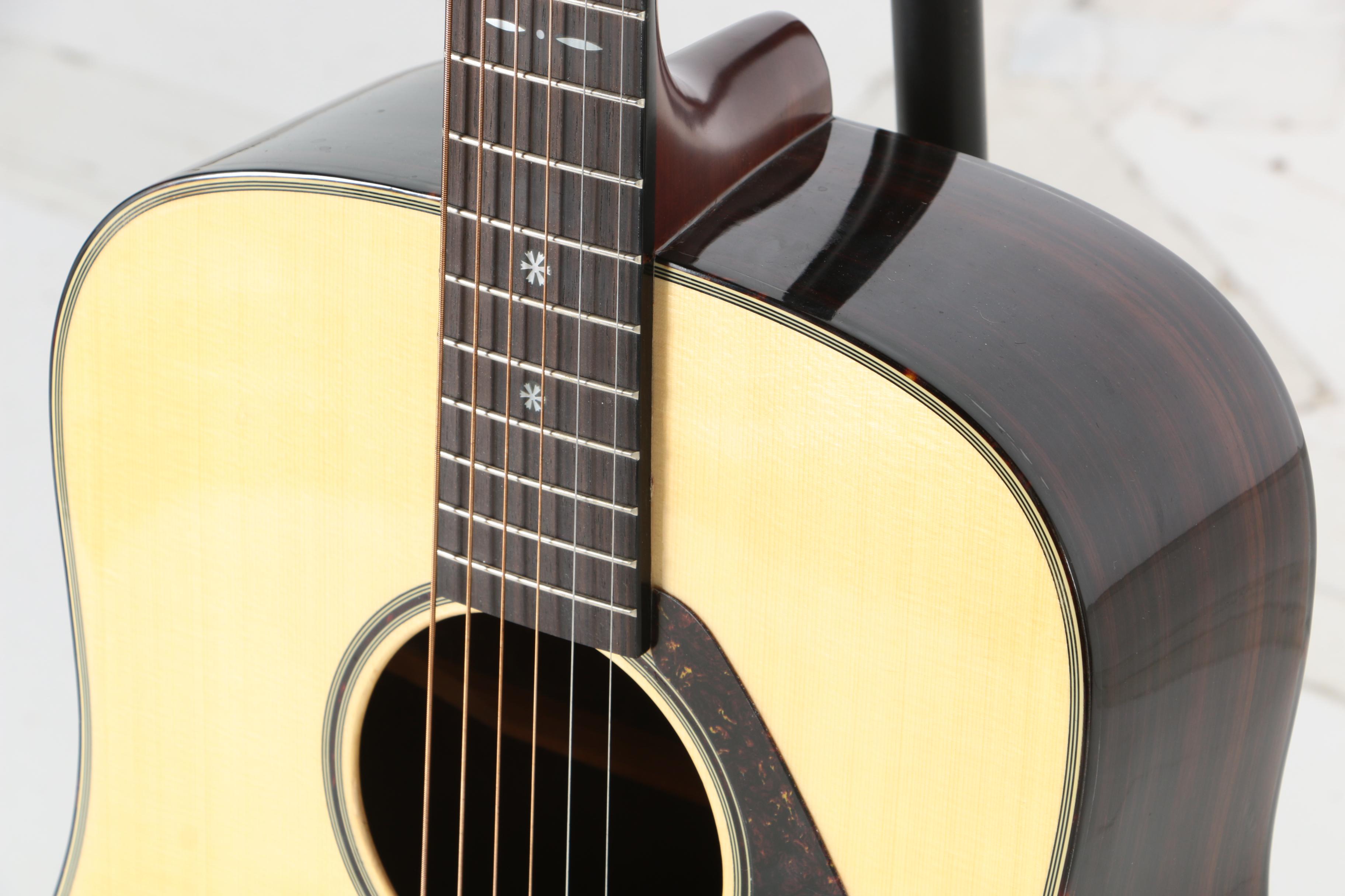 Yamaha DW-15 Dreadnought Acoustic Guitar with Gig Bag