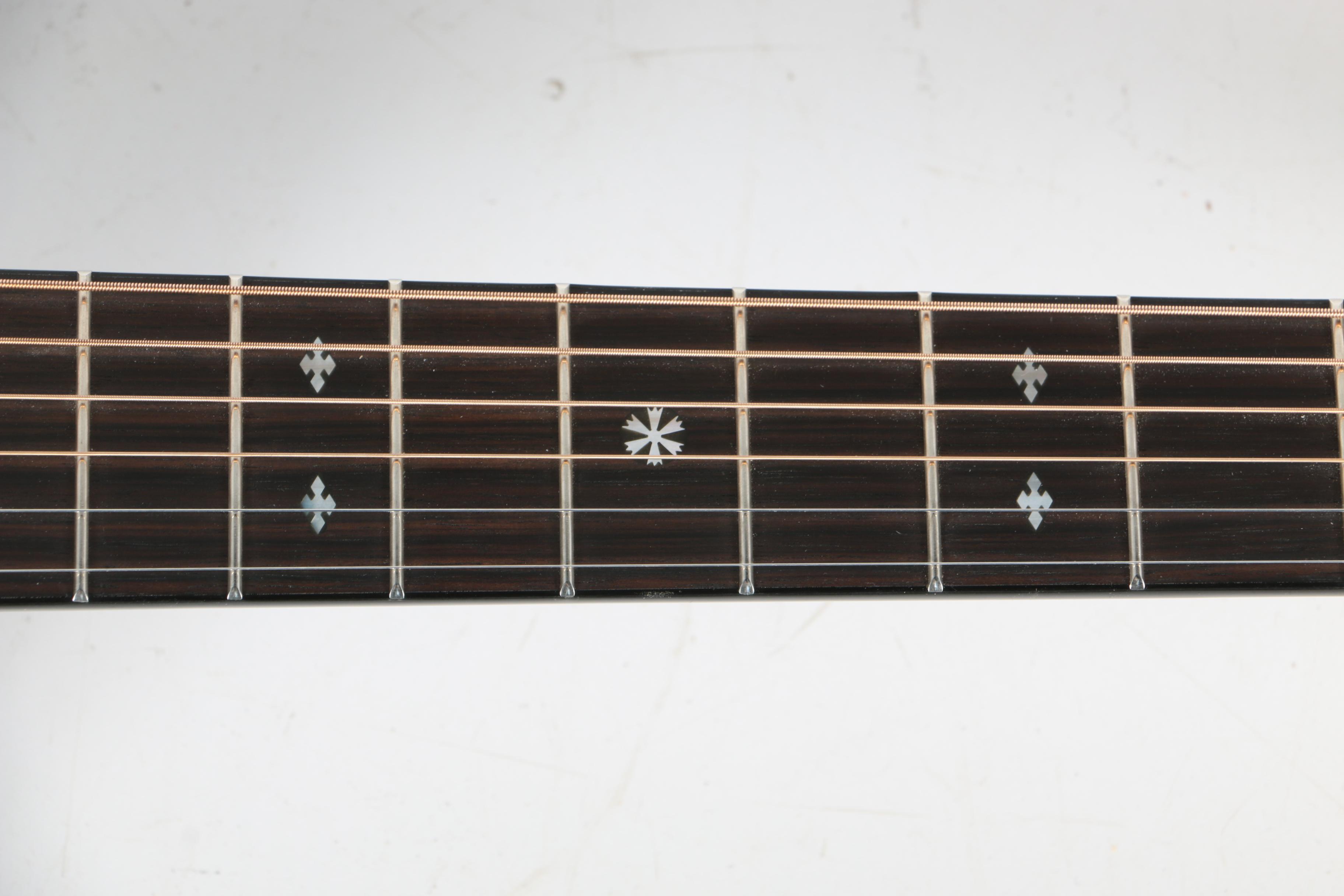 Yamaha DW-15 Dreadnought Acoustic Guitar with Gig Bag