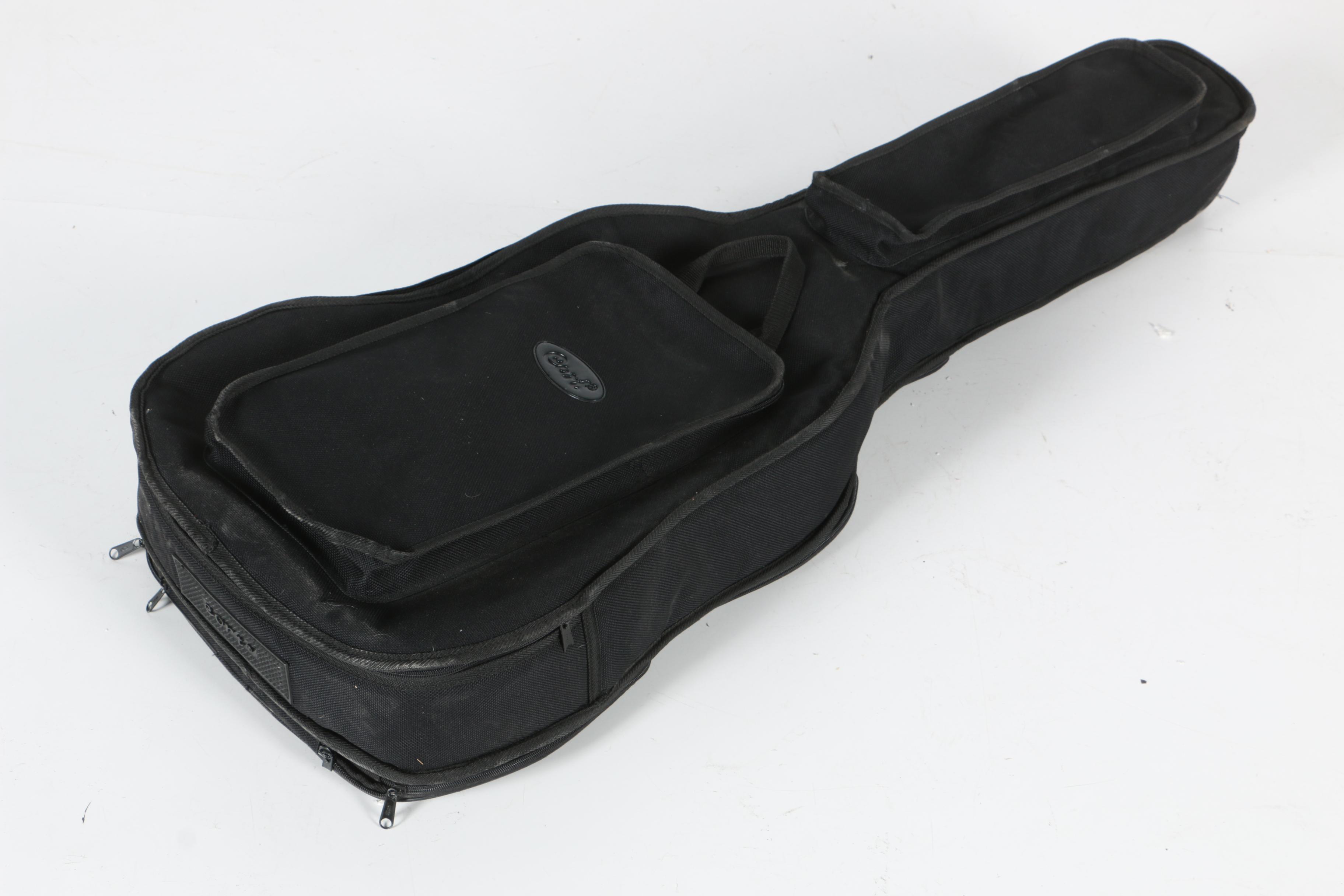 Yamaha DW-15 Dreadnought Acoustic Guitar with Gig Bag