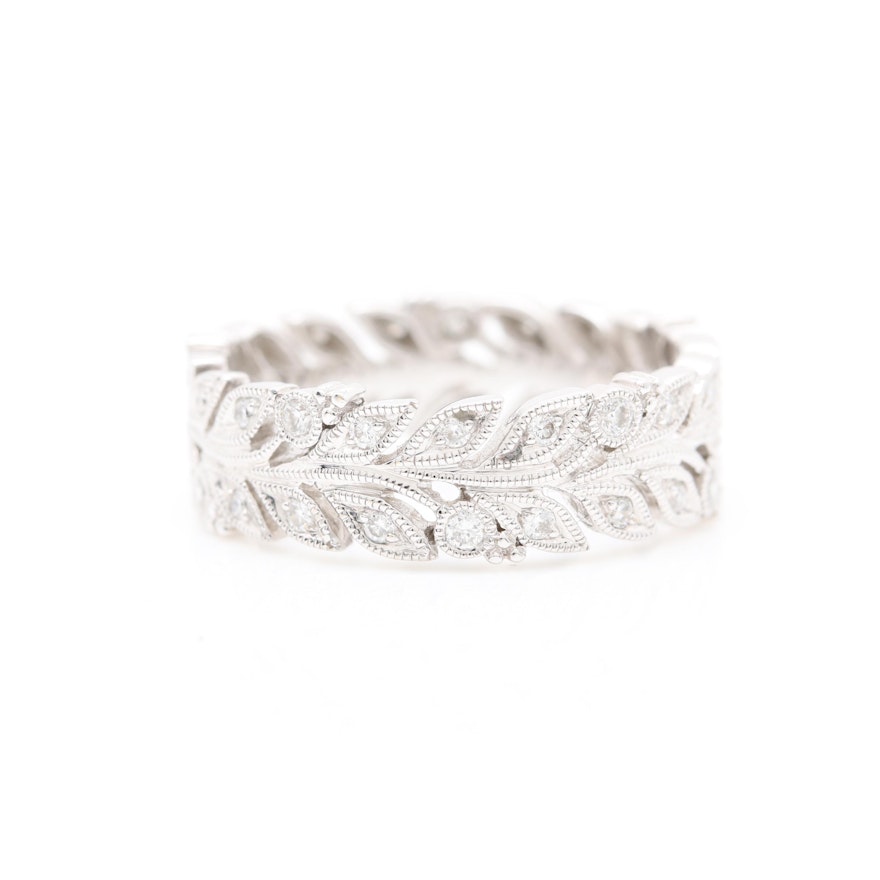 18K White Gold Diamond Foliate Motif Ring