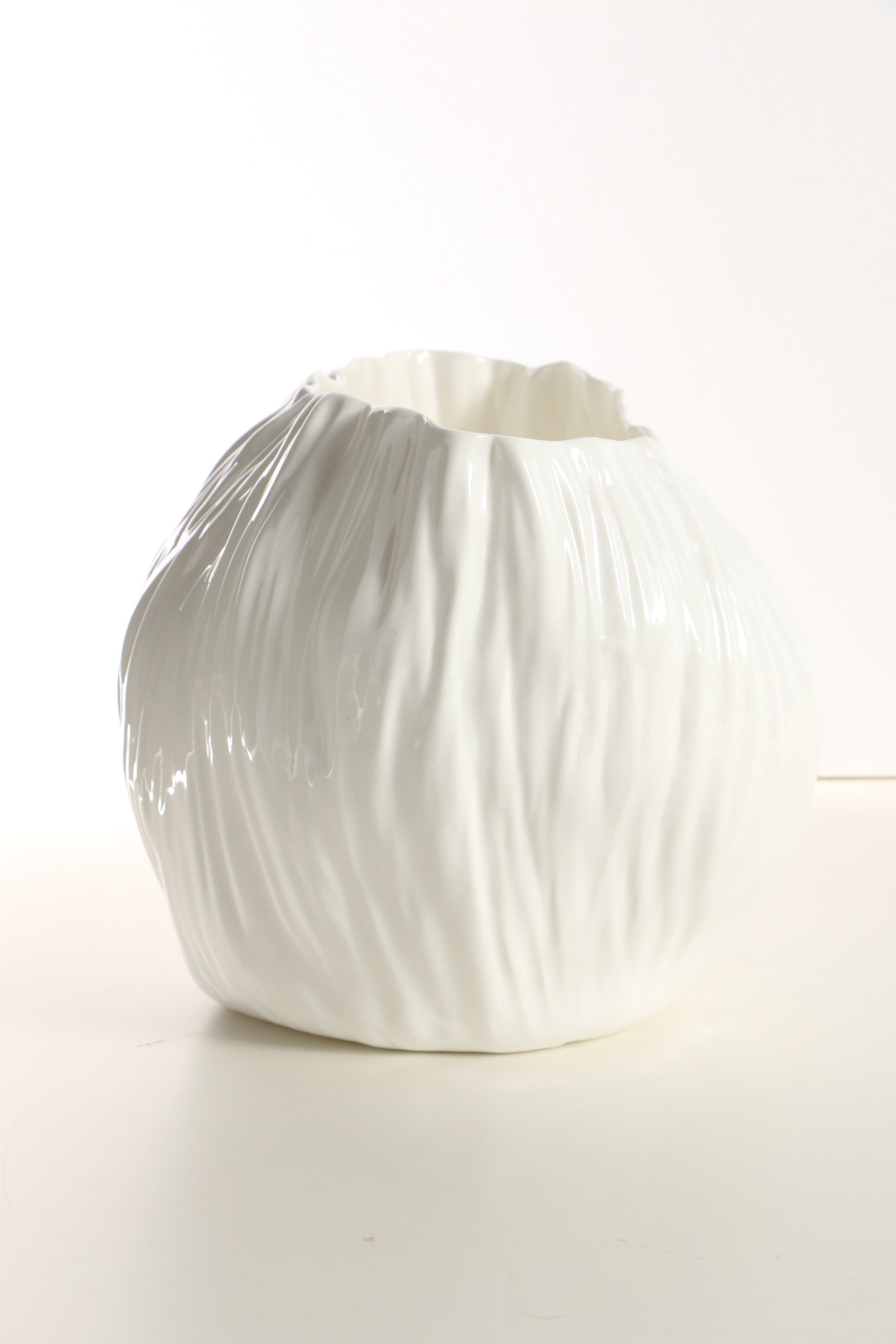 Xie Dong Porcelain Vessel "Adelaide II"