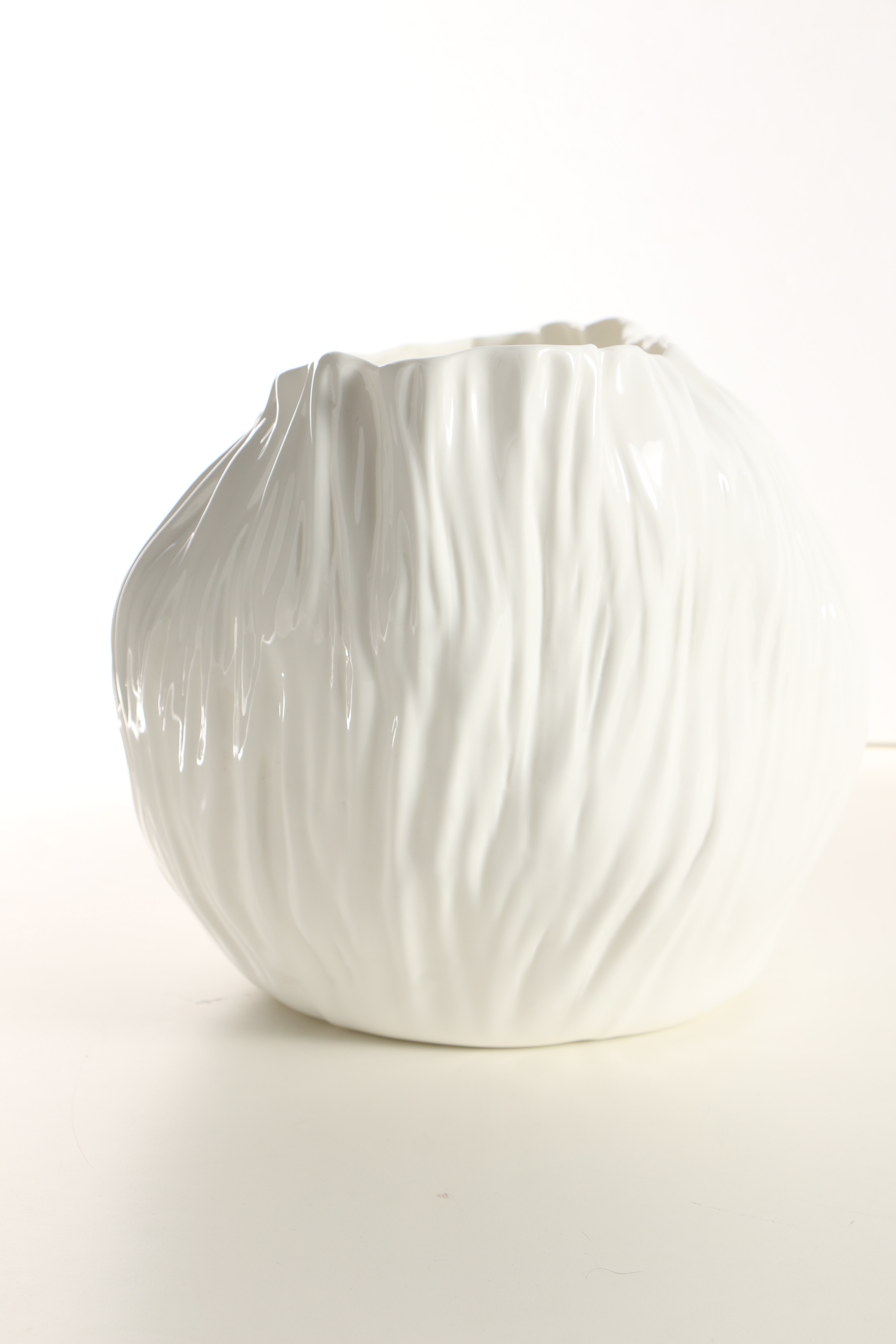 Xie Dong Porcelain Vessel "Adelaide II"