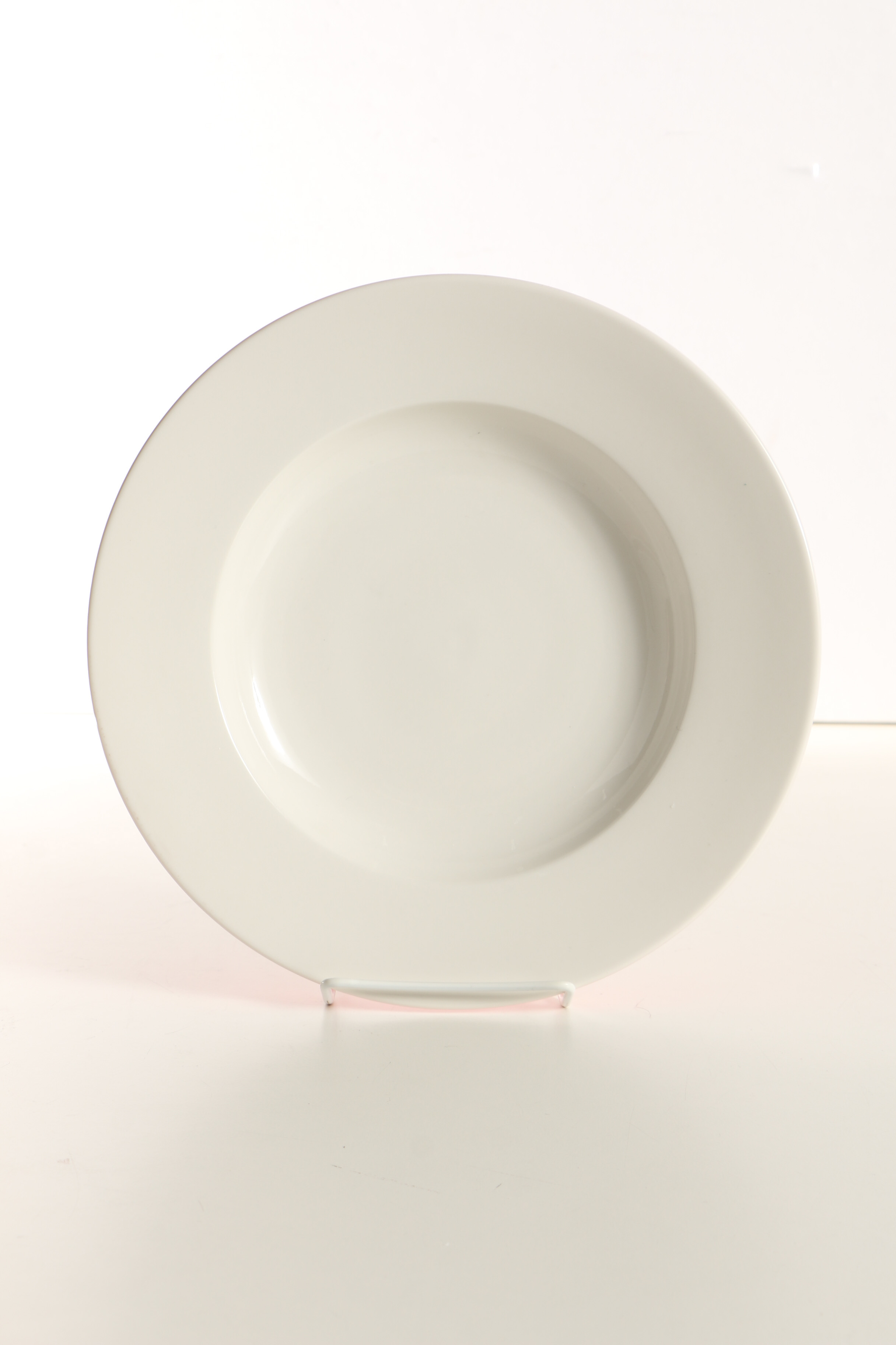 Oscar Tusquets Blanca "Victoria" Porcelain Dinnerware