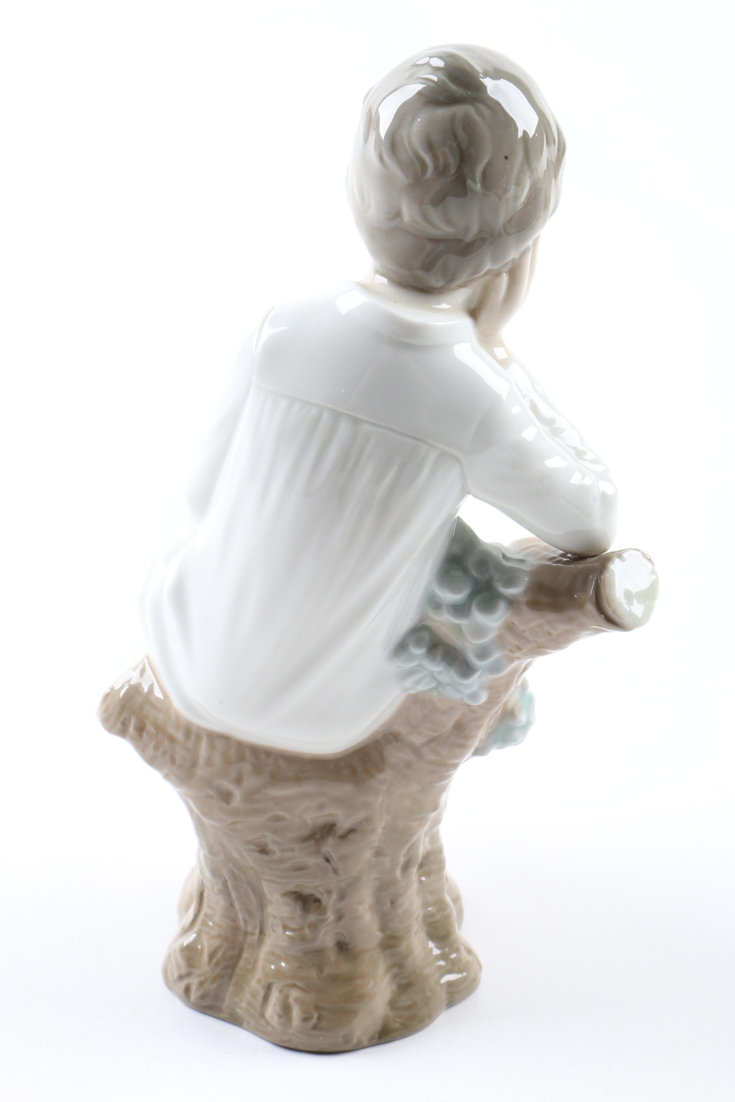 Lladró "Thinker Little Boy" Figurine