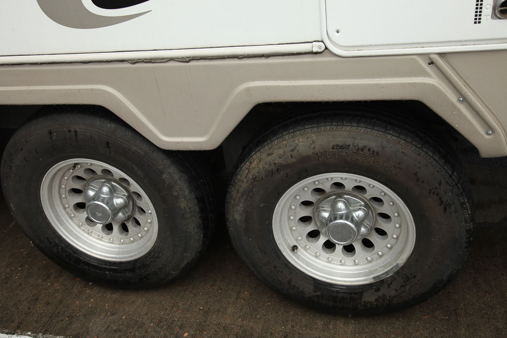 2004 Glendale Titanium 28E33SB Fifth Wheel Travel Trailer