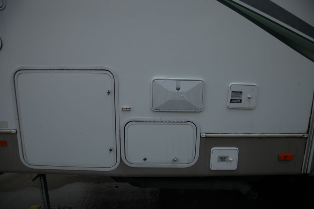 2004 Glendale Titanium 28E33SB Fifth Wheel Travel Trailer