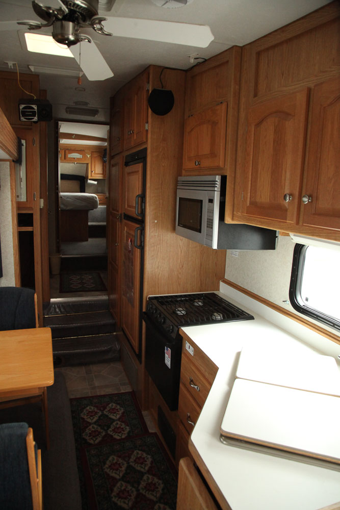 2004 Glendale Titanium 28E33SB Fifth Wheel Travel Trailer