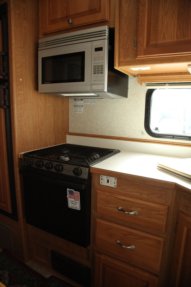 2004 Glendale Titanium 28E33SB Fifth Wheel Travel Trailer