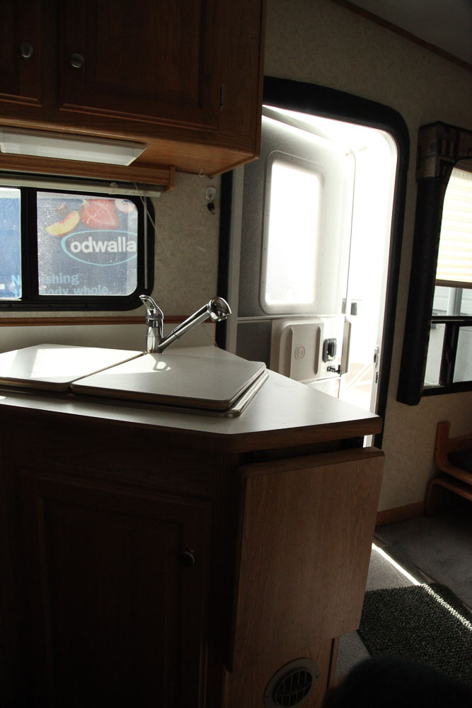 2004 Glendale Titanium 28E33SB Fifth Wheel Travel Trailer