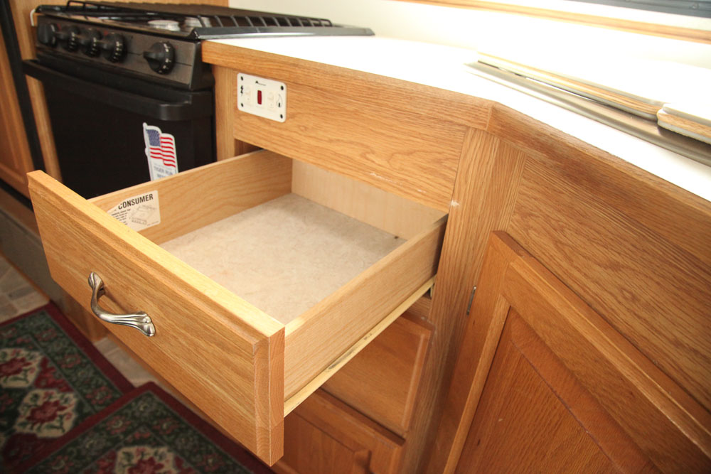 2004 Glendale Titanium 28E33SB Fifth Wheel Travel Trailer