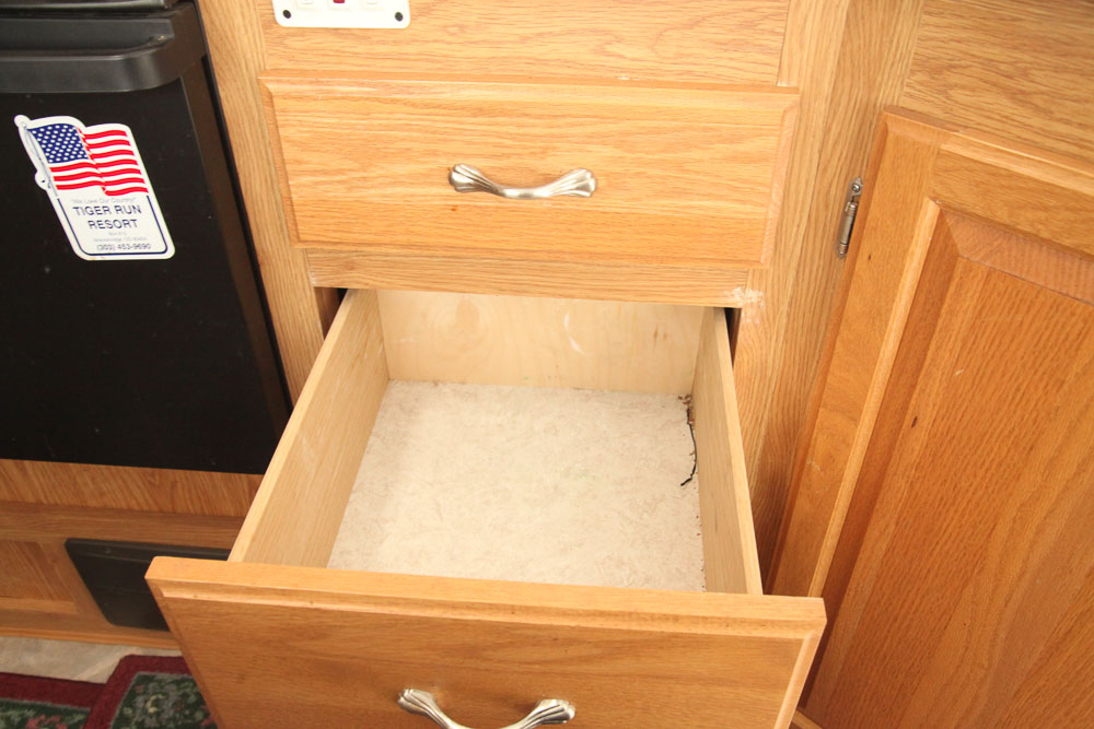 2004 Glendale Titanium 28E33SB Fifth Wheel Travel Trailer