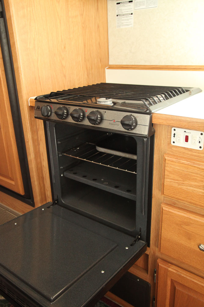 2004 Glendale Titanium 28E33SB Fifth Wheel Travel Trailer