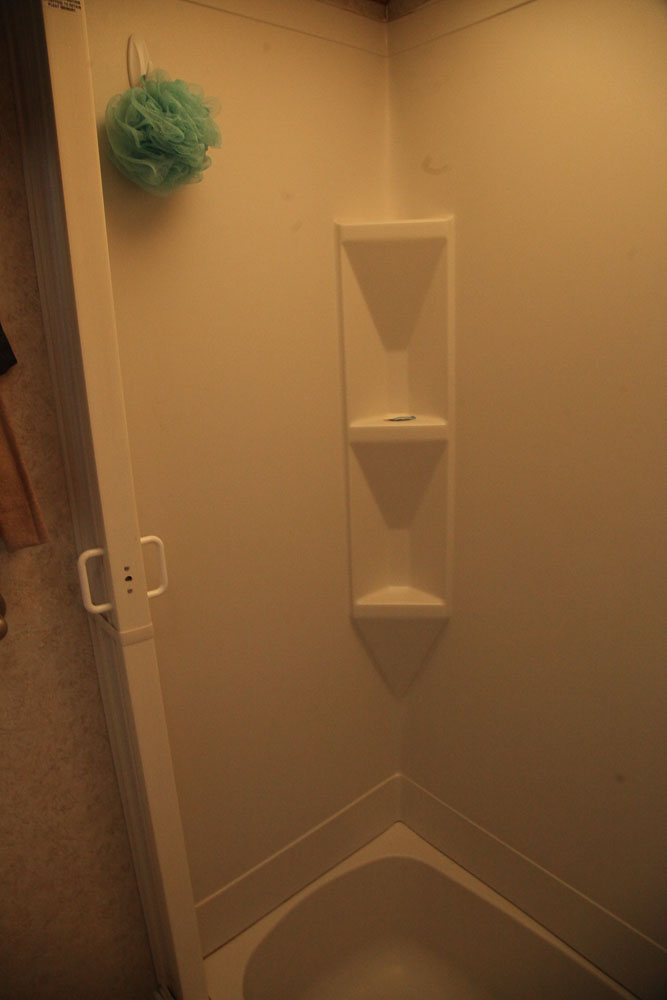 2004 Glendale Titanium 28E33SB Fifth Wheel Travel Trailer