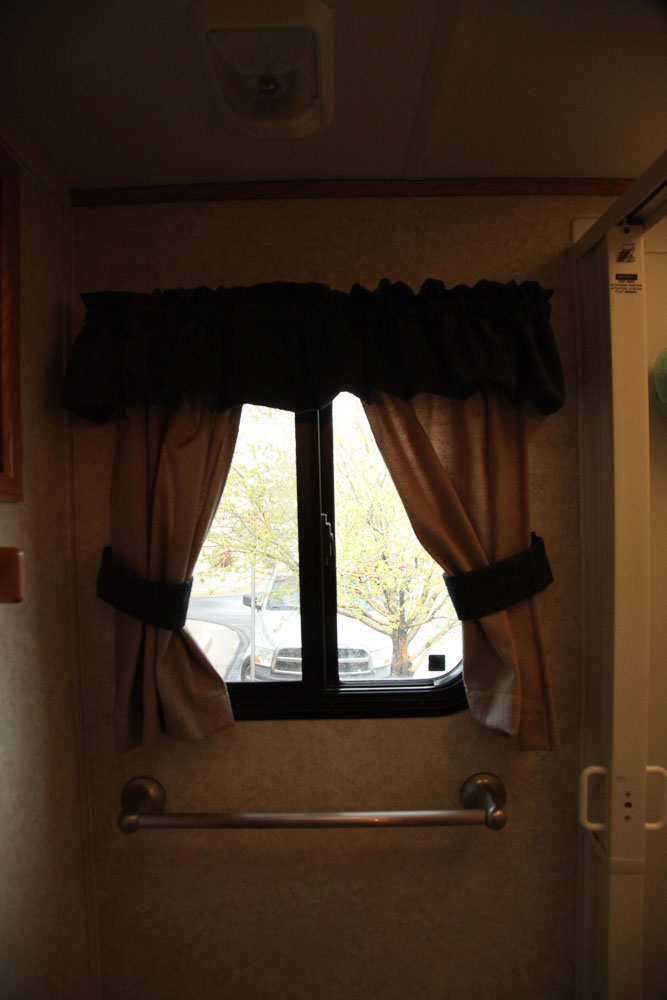 2004 Glendale Titanium 28E33SB Fifth Wheel Travel Trailer