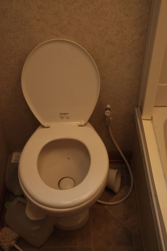 2004 Glendale Titanium 28E33SB Fifth Wheel Travel Trailer