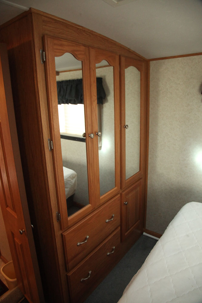 2004 Glendale Titanium 28E33SB Fifth Wheel Travel Trailer