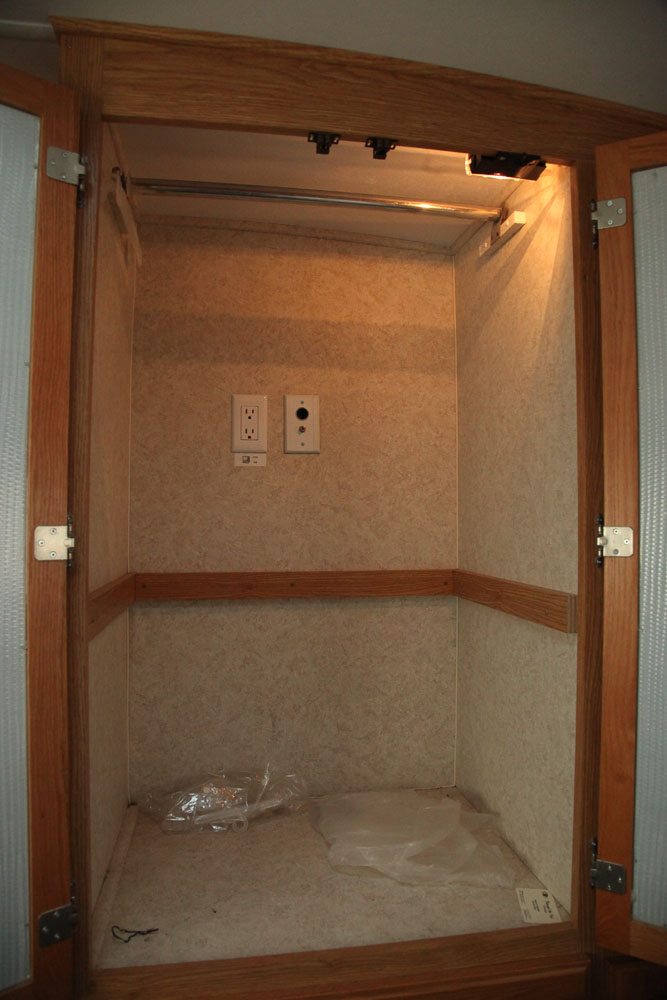 2004 Glendale Titanium 28E33SB Fifth Wheel Travel Trailer