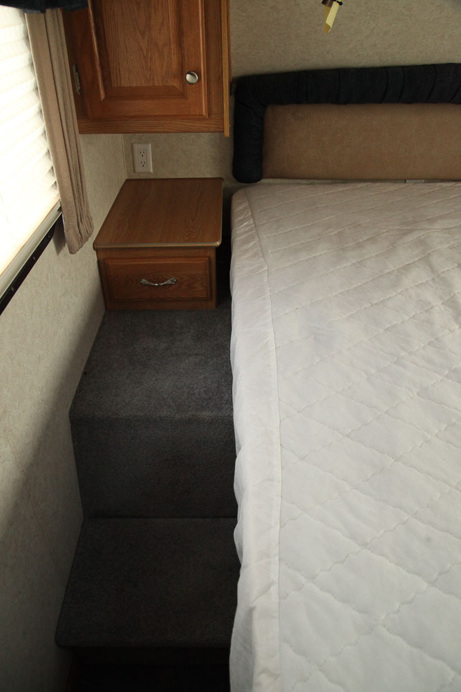 2004 Glendale Titanium 28E33SB Fifth Wheel Travel Trailer