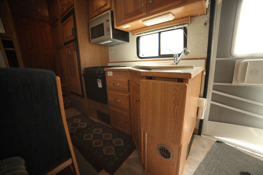 2004 Glendale Titanium 28E33SB Fifth Wheel Travel Trailer