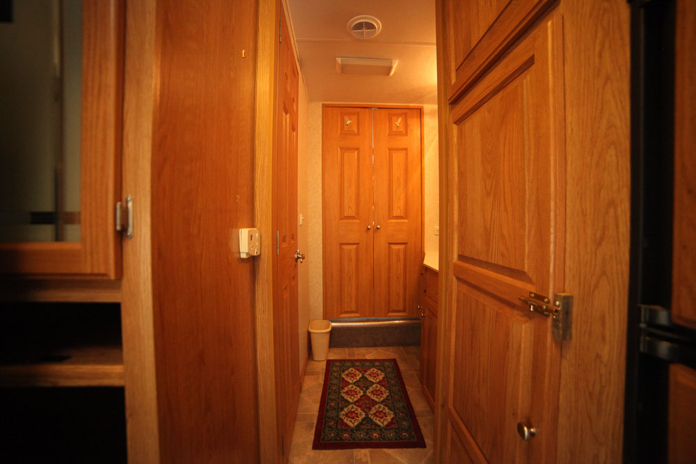 2004 Glendale Titanium 28E33SB Fifth Wheel Travel Trailer