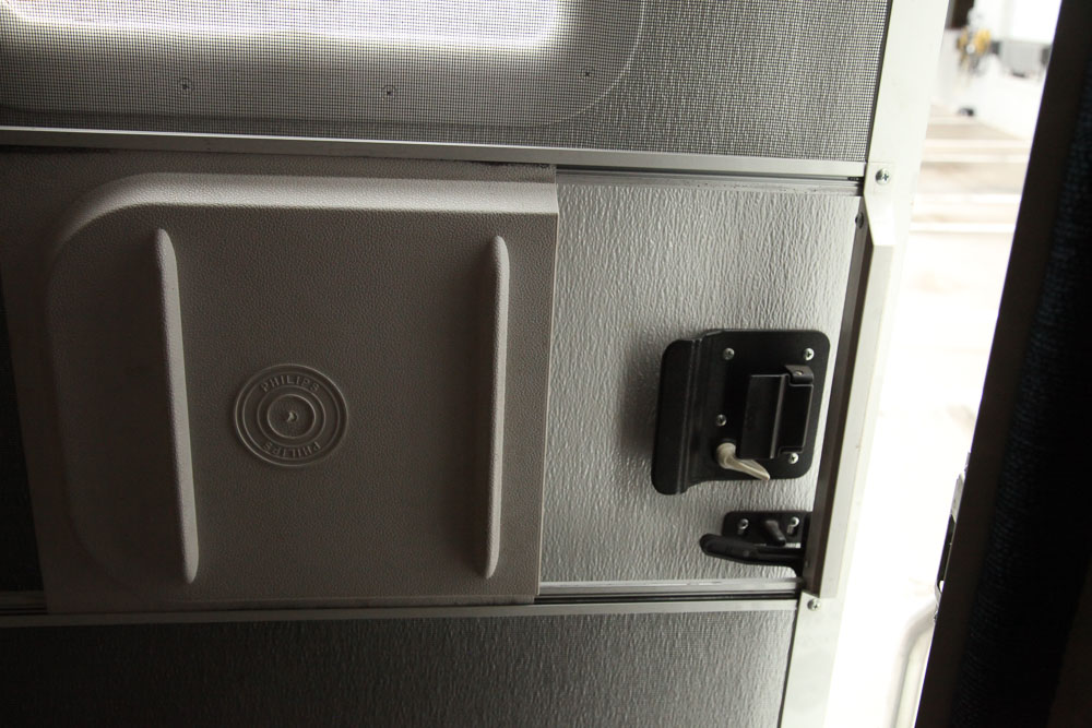 2004 Glendale Titanium 28E33SB Fifth Wheel Travel Trailer