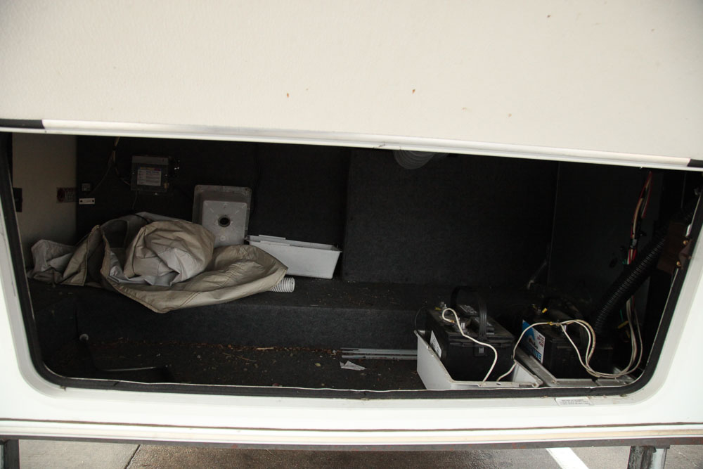 2004 Glendale Titanium 28E33SB Fifth Wheel Travel Trailer