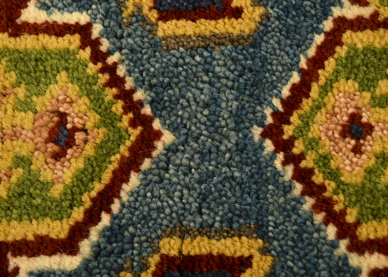 Hand-Knotted Pakistani-Caucasian Area Rug