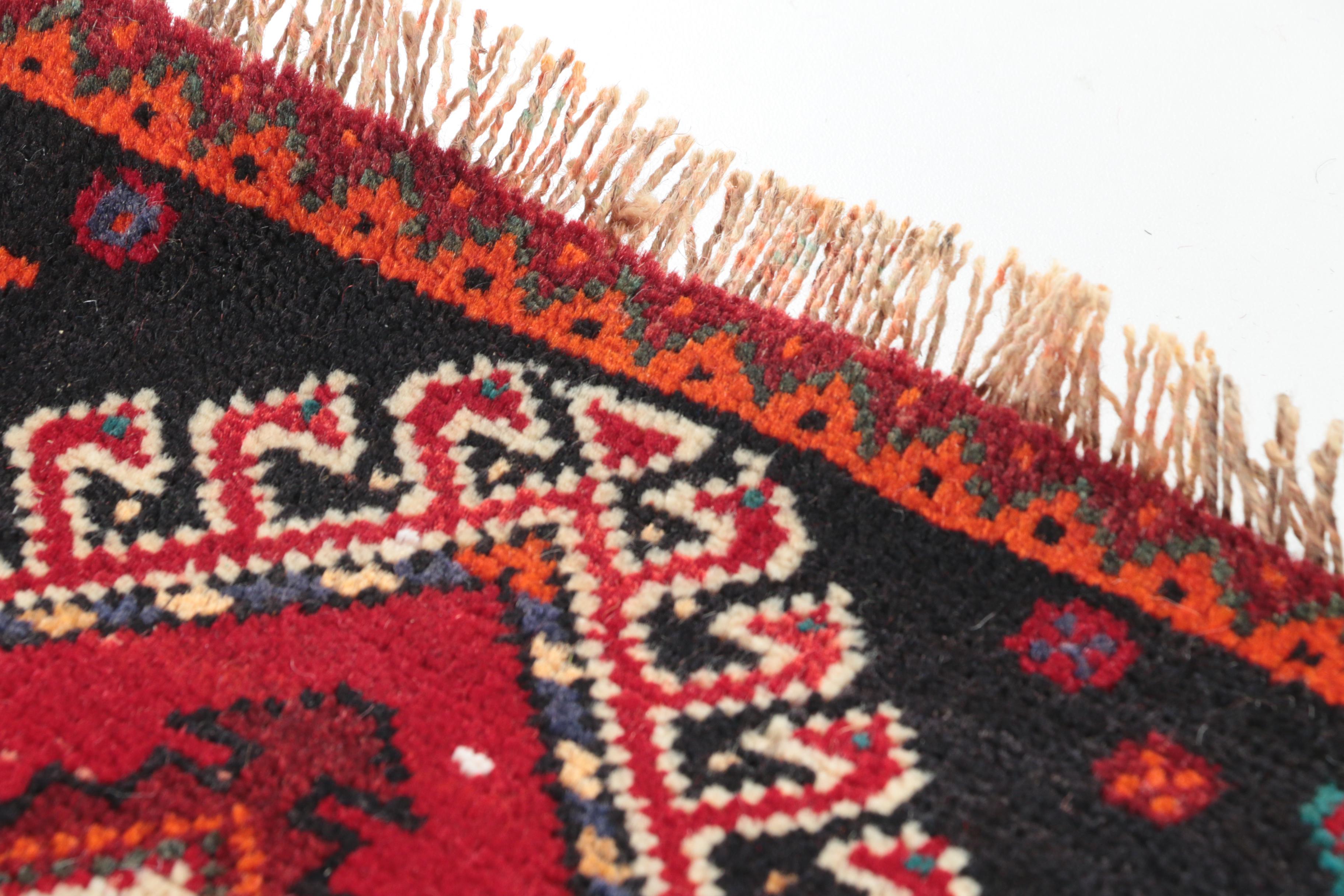 Hand-Knotted Persian Qashqai Accent Rug