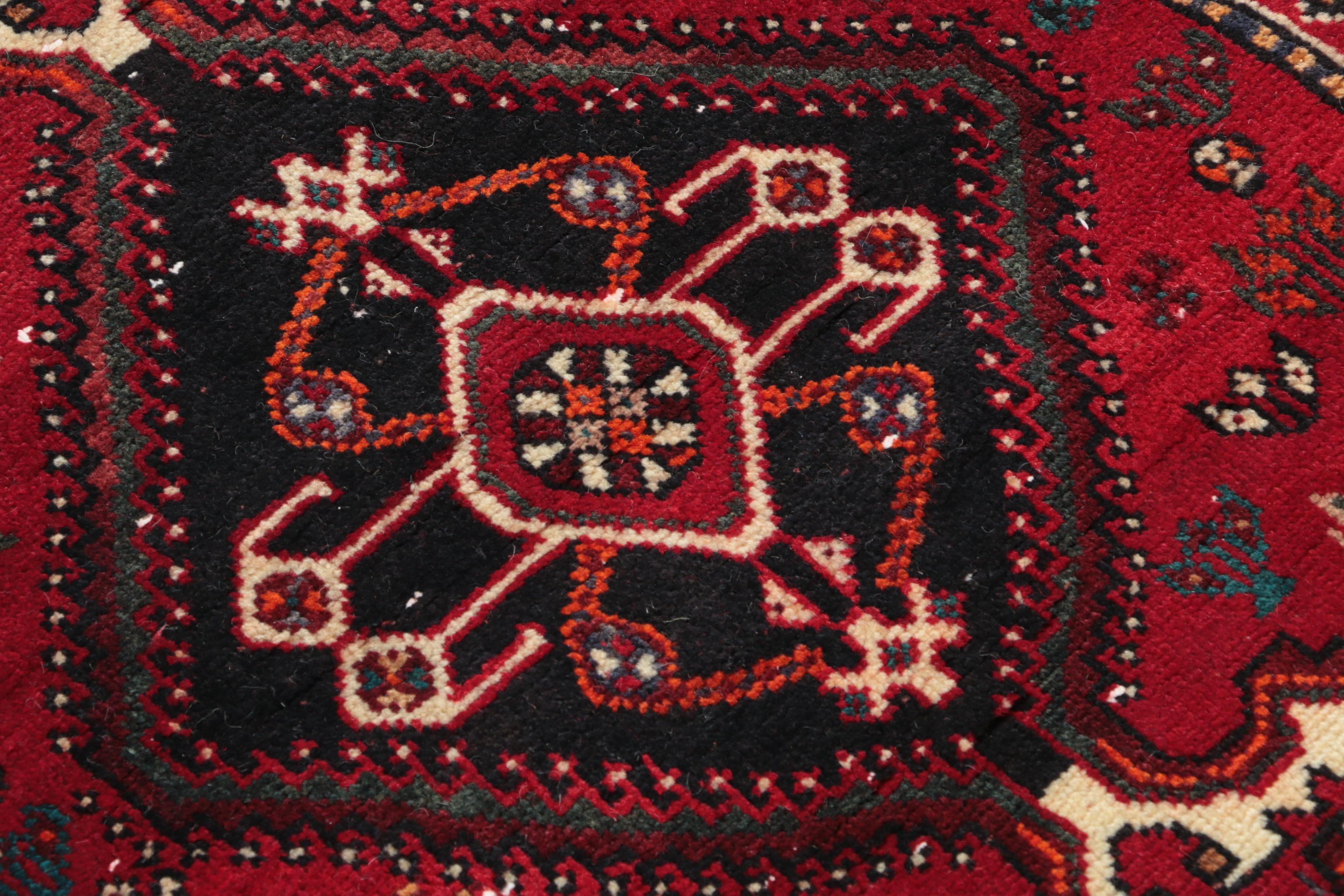 Hand-Knotted Persian Qashqai Accent Rug