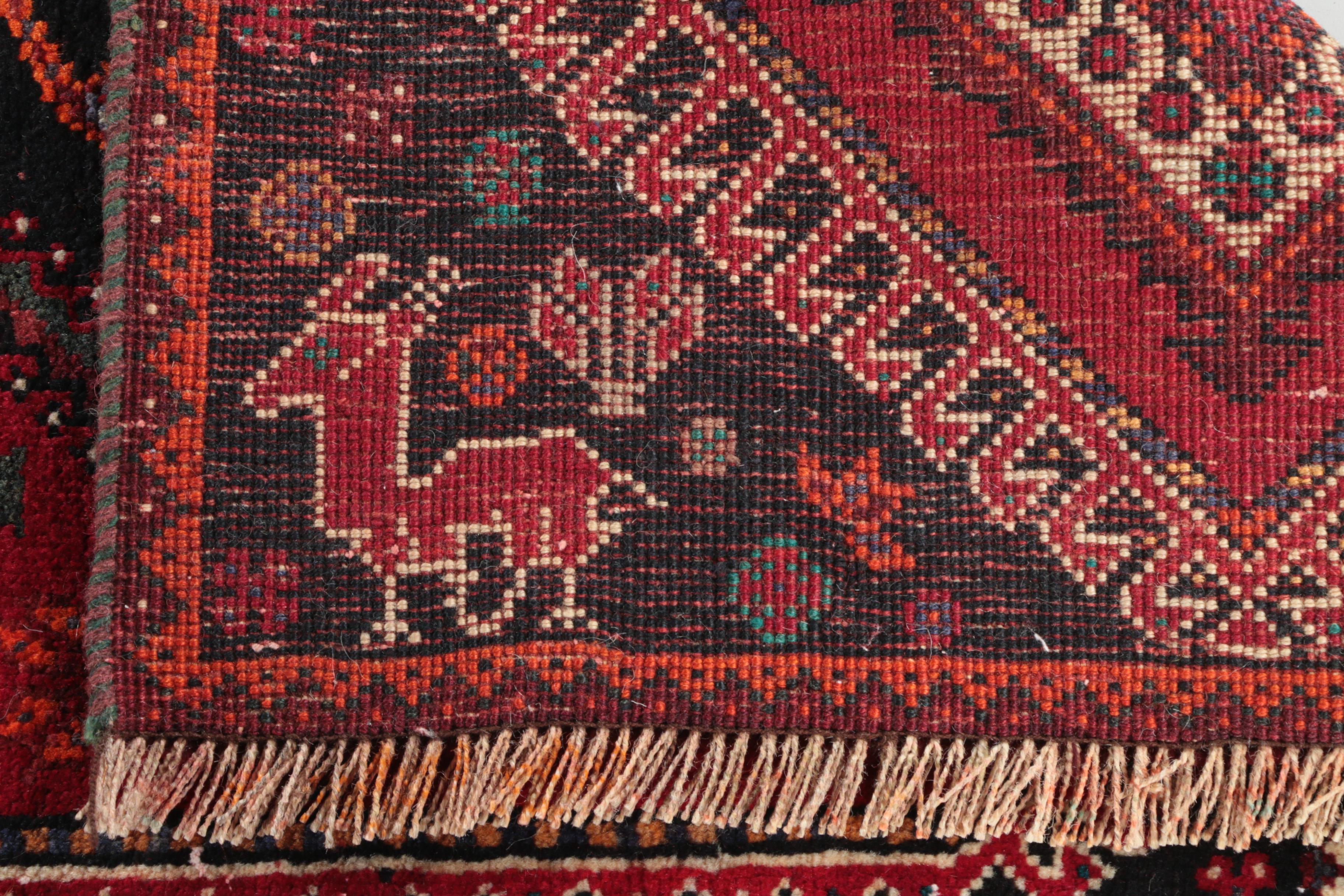 Hand-Knotted Persian Qashqai Accent Rug