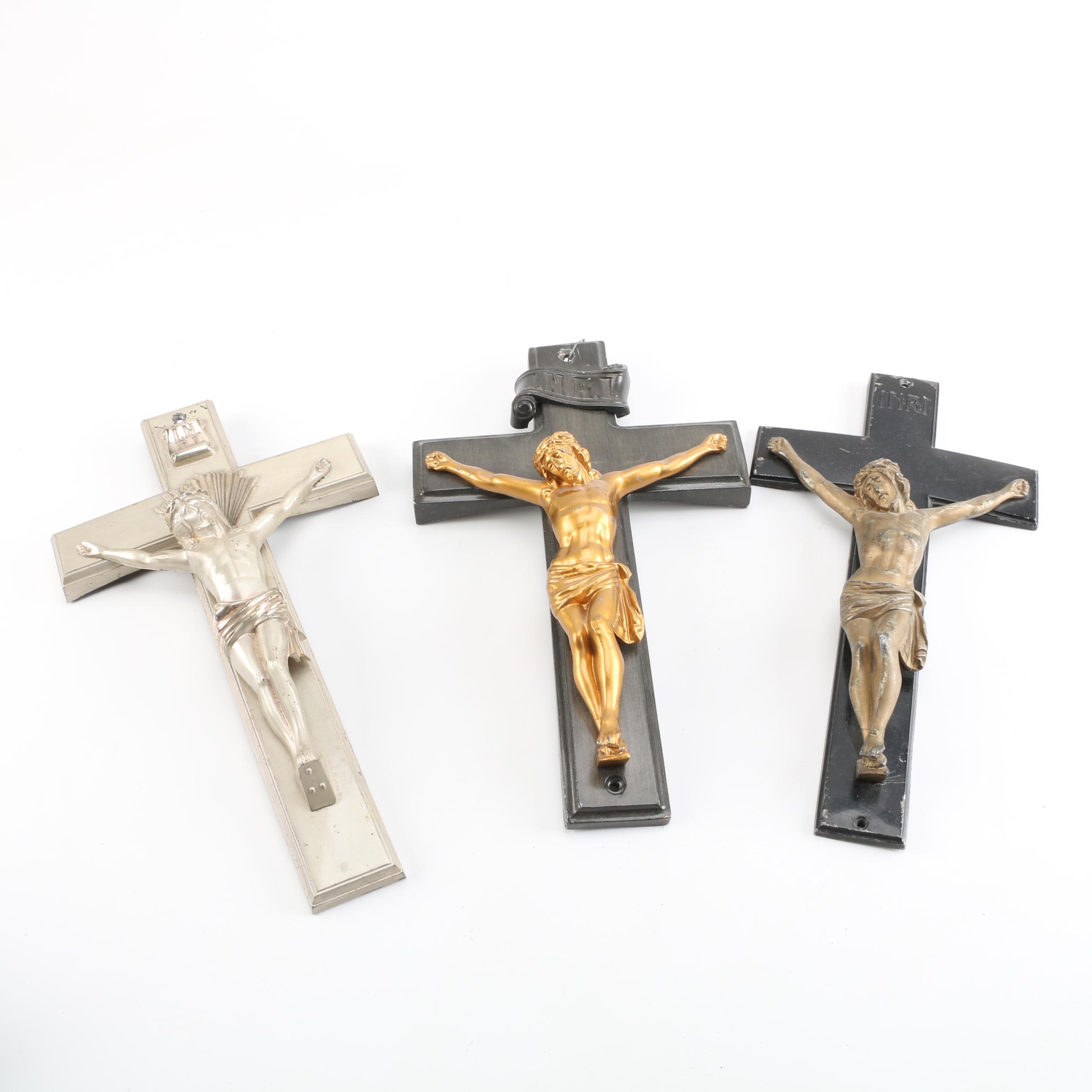 Metal Crucifix Wall Hangings