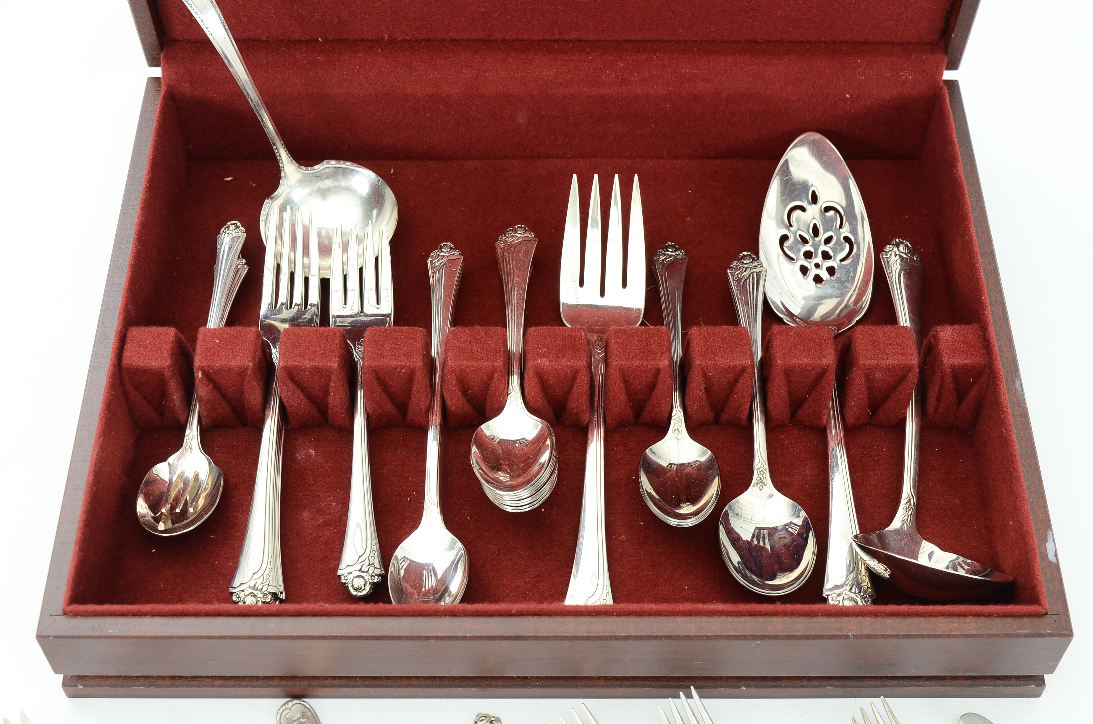 Collection of Oneida Community Silver Plate Flatware and More