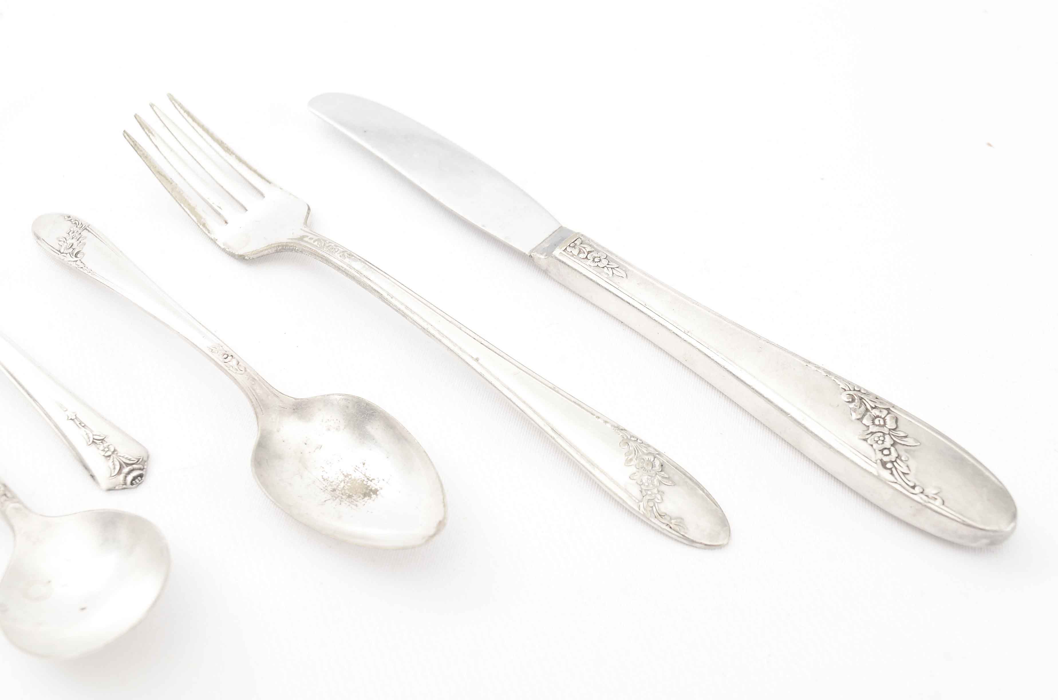 Collection of Oneida Community Silver Plate Flatware and More